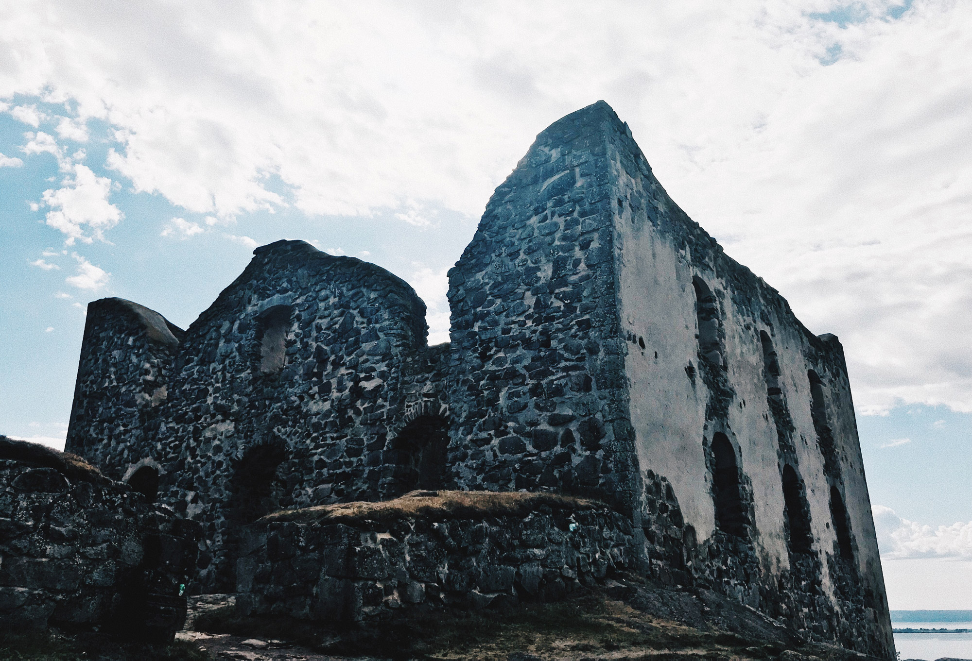 Brahehus vid E4:an med utsikt över Vättern och Uppgränna