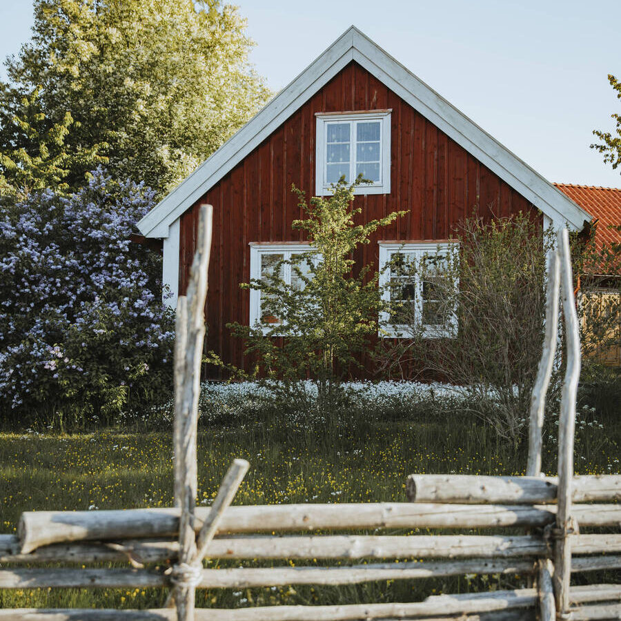 En röd stuga i Småland